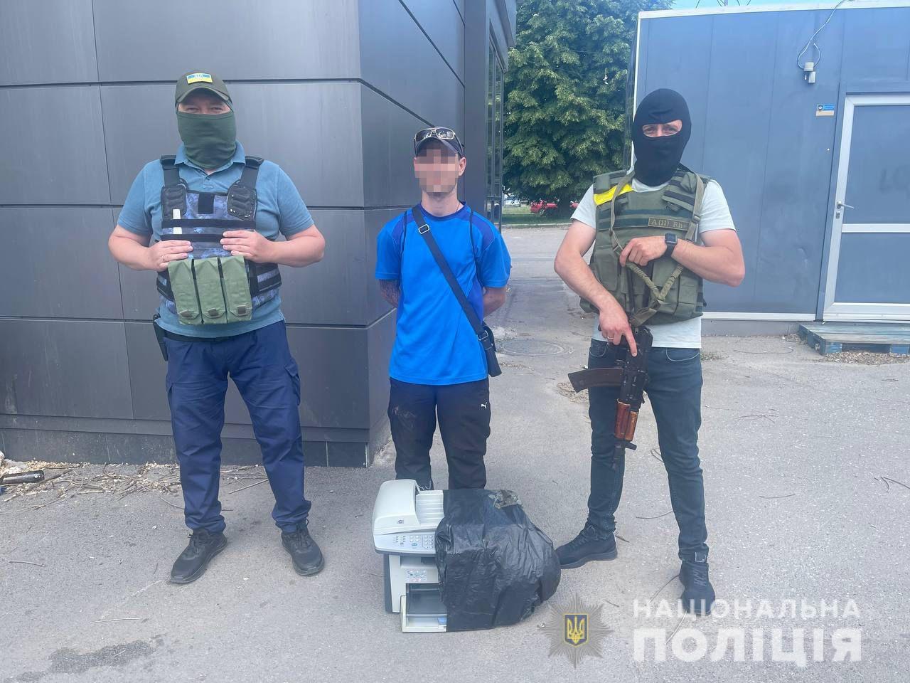 Криминал Харьков: Обворовал два киоска в центре города и задержан рецидивист